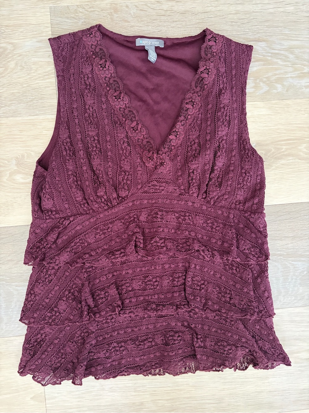 Apt. 9 Burgundy Lace Layered Sleeveless Top